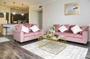 Your Elegant, Cozy Escape Near NRG/Med Center